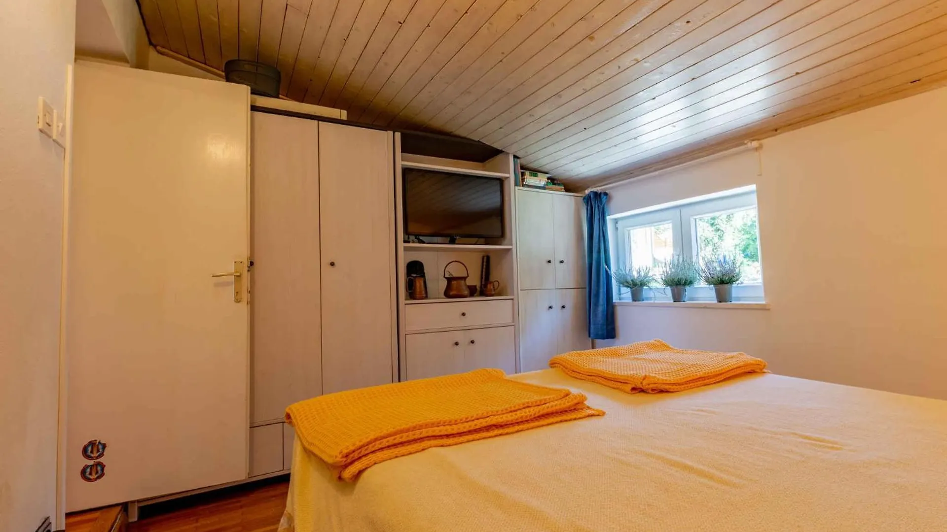 Apartments In Jadranovo 42065 Chorvatsko